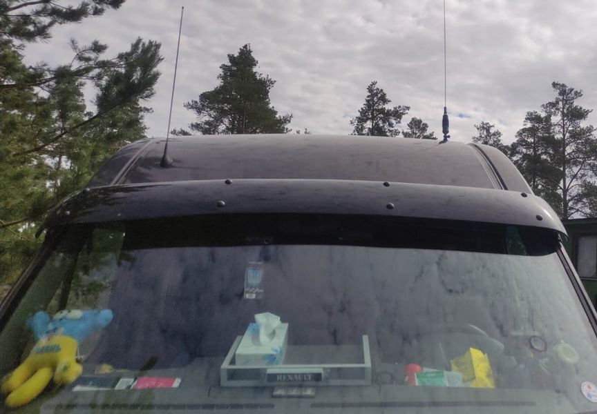Козирьок на лобове скло V2 (чорний глянець, 5мм) для Renault Master 2011-2023 рр 118273 фото